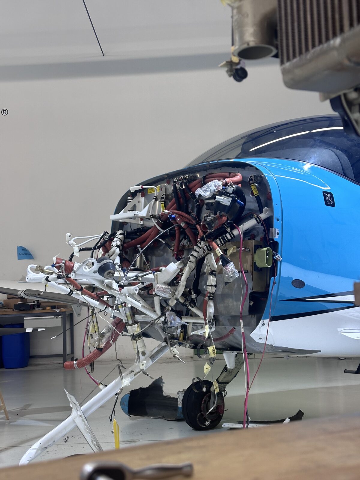 Wartung im Hangar